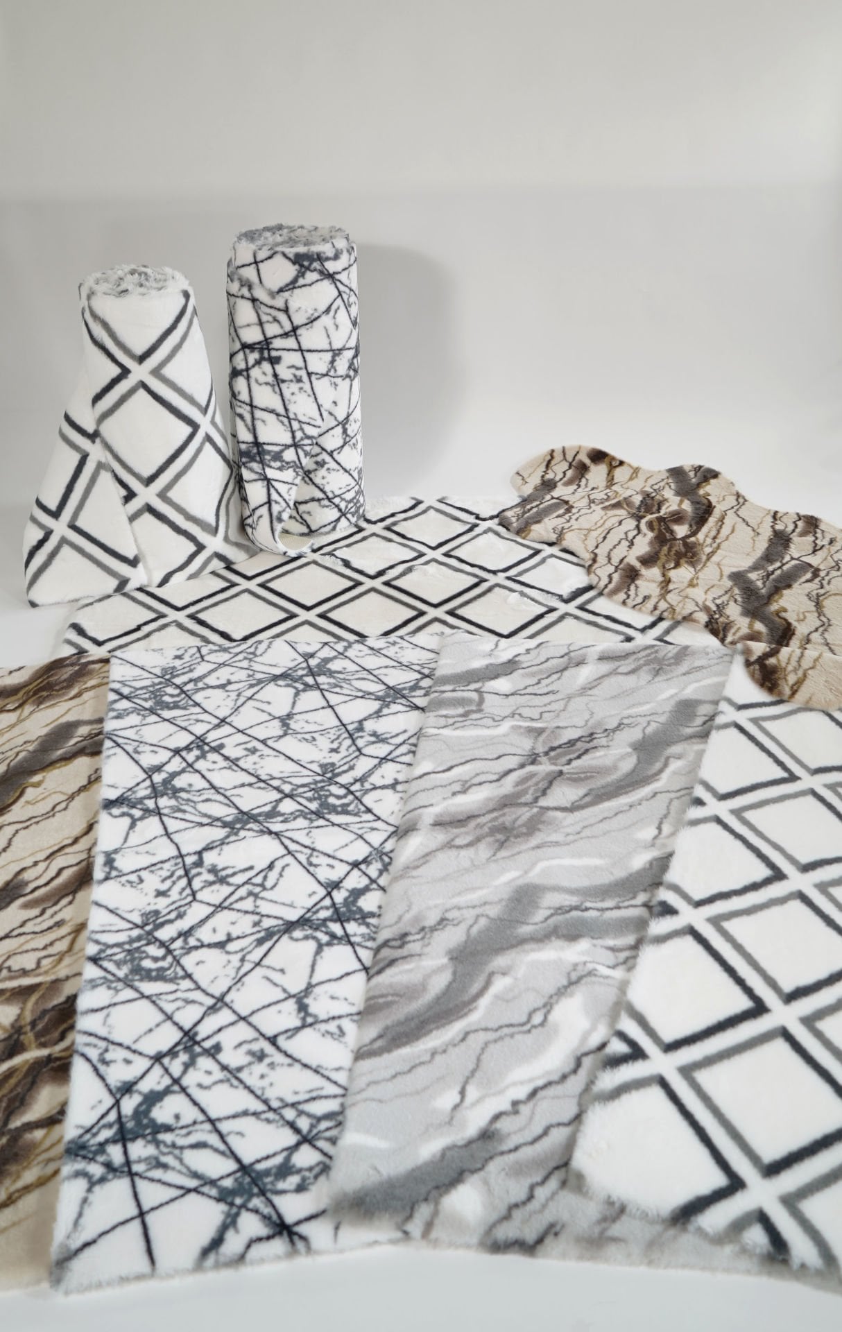 Marble 75cm x Özel Ebat Halı