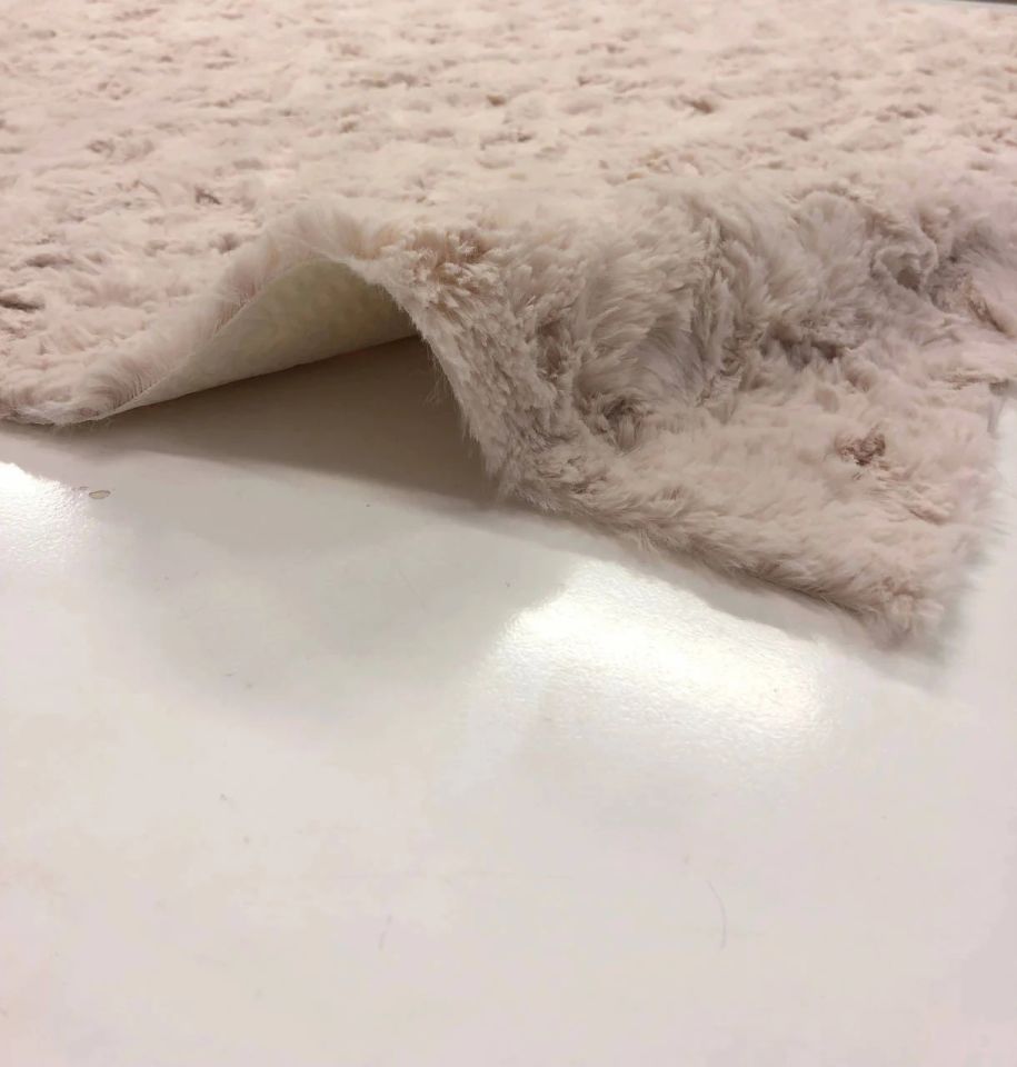 Micropost Halı | Krem 75cm x Özel Ebat