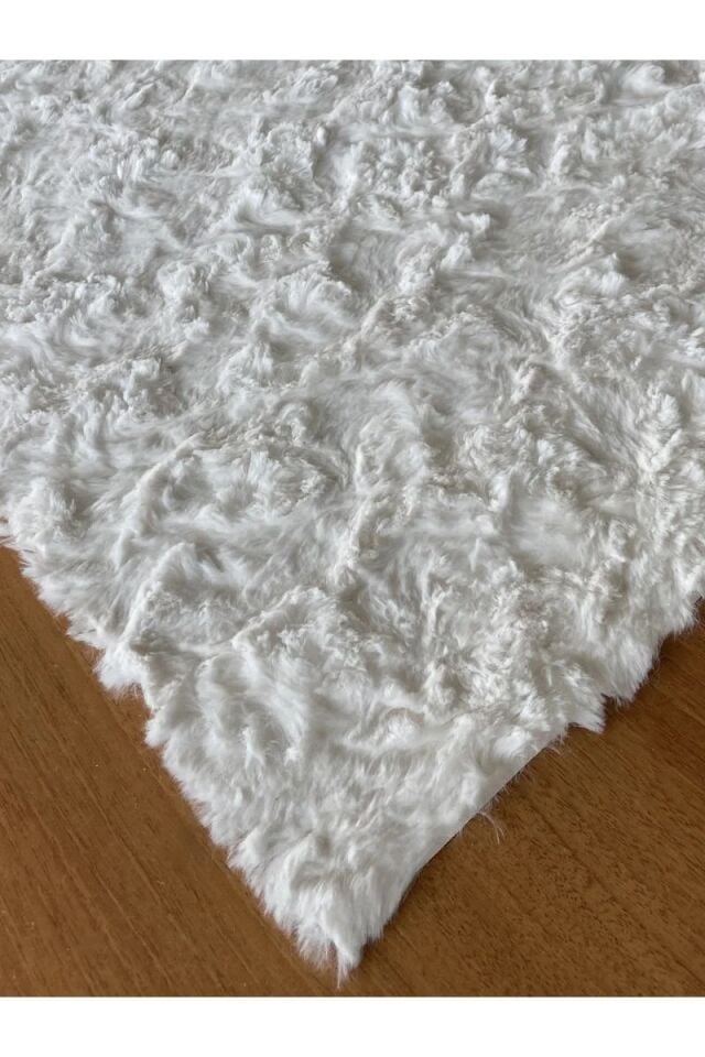 Micropost 75cm x Özel Ebat Halı Beyaz
