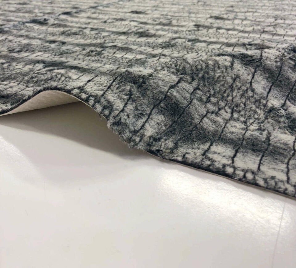 Micropost 75cm x Özel Ebat Halı Rabbit