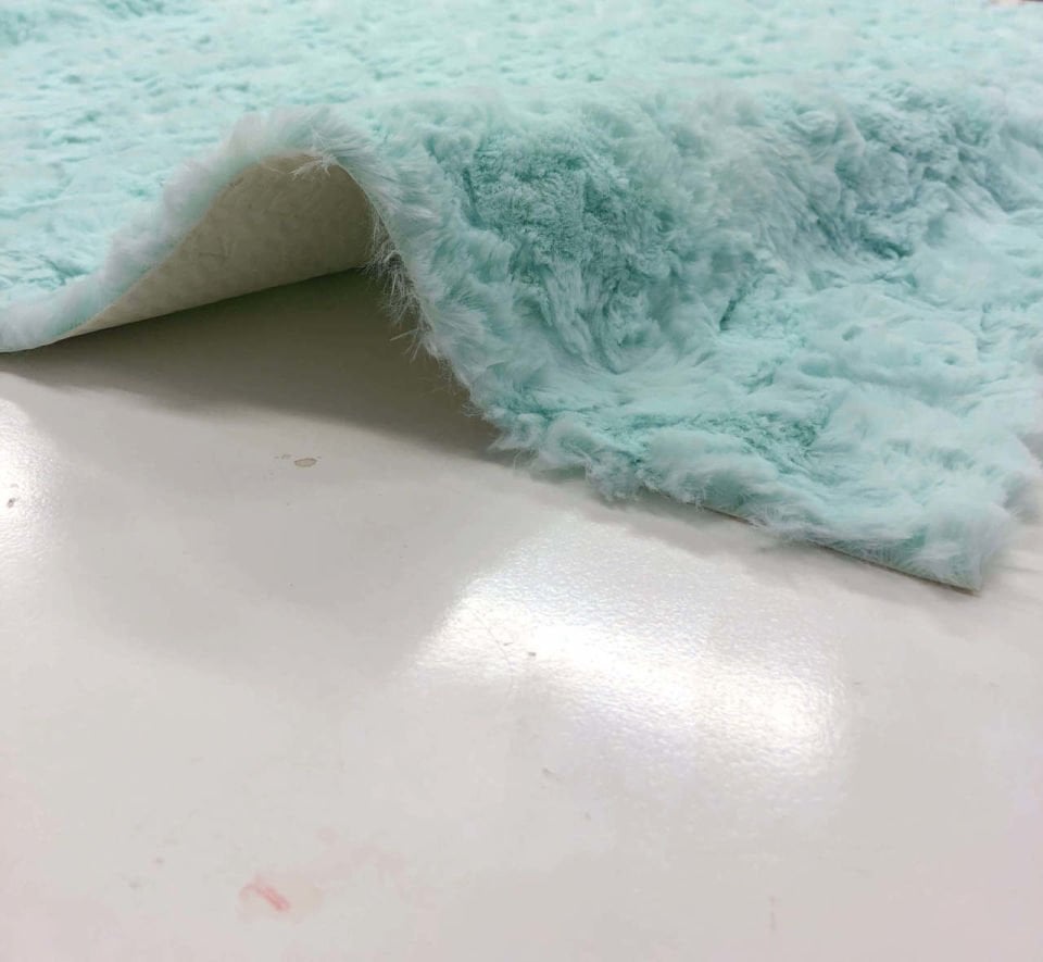 Micropost 150cm x Özel Ebat Halı Su Yeşili