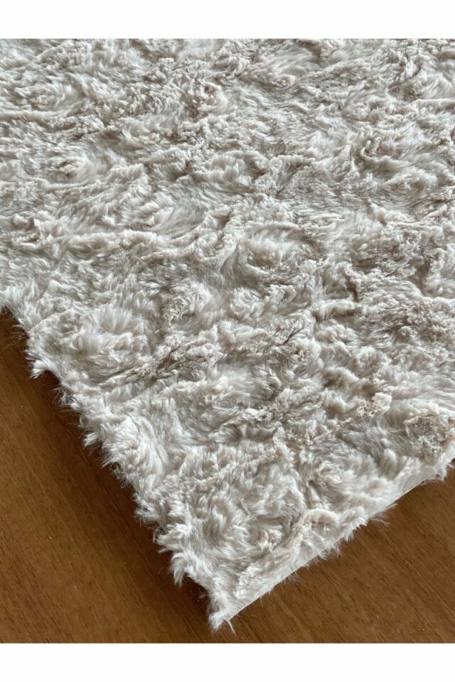Micropost 150cm x Özel Ebat Halı Krem