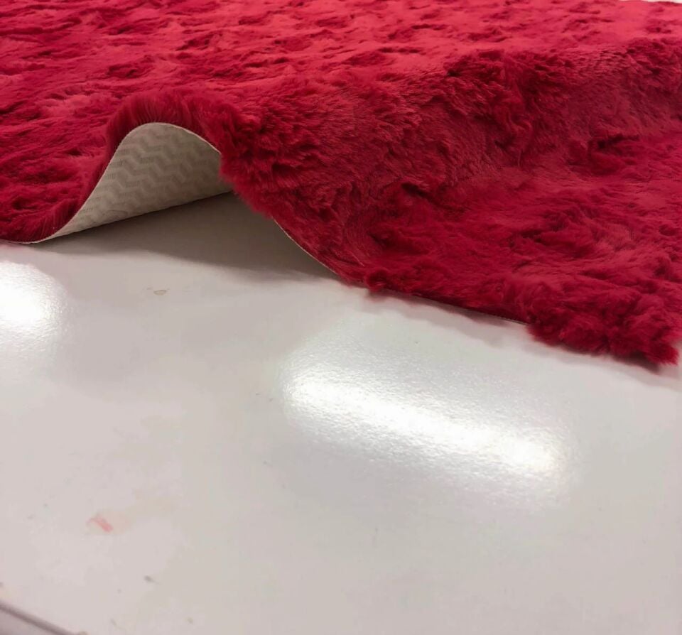 Micropost 150cm x Özel Ebat Halı Kırmızı