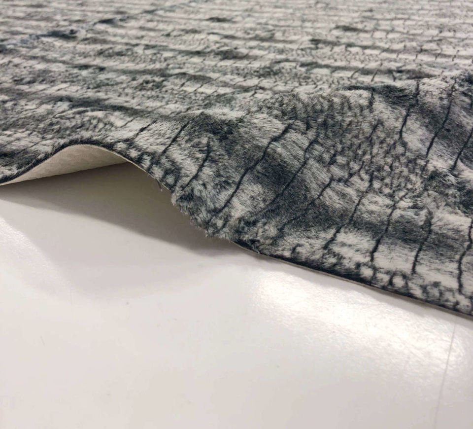 Micropost 150cm x Özel Ebat Halı Rabbit